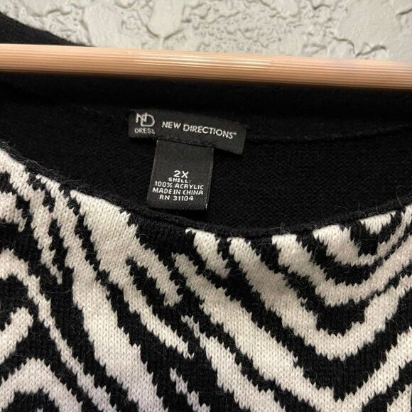 New Direction Sweater Dress - Picture 4 of 6